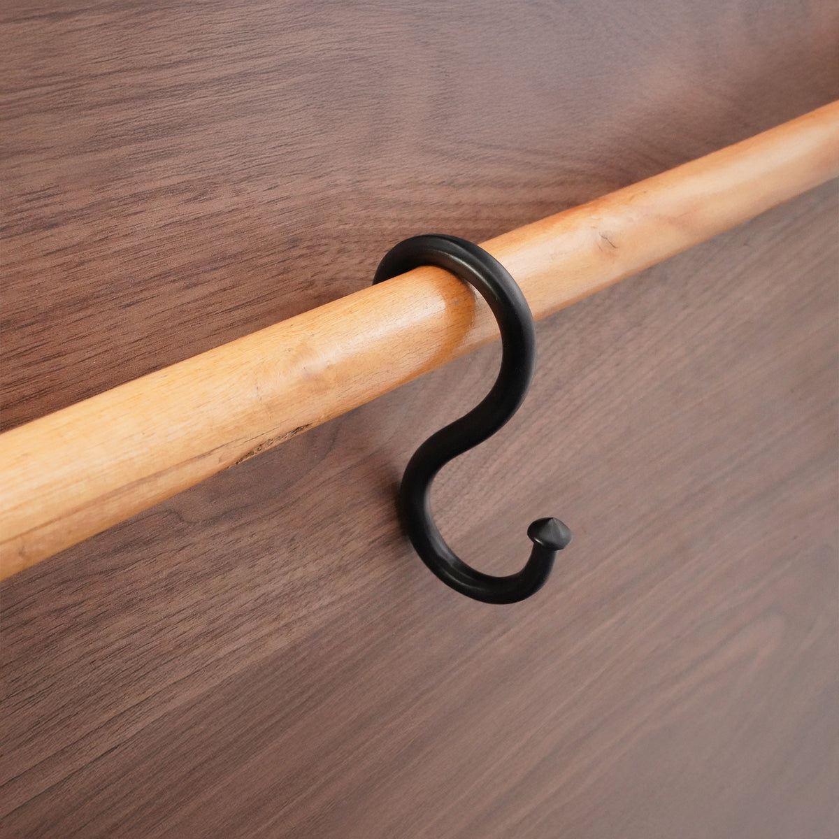 S- Hook Large Matt Black