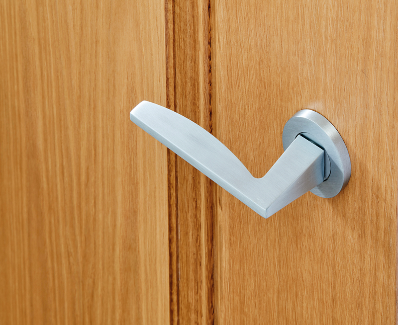 Ironmongery-Crux-Satin-Chrome-Handle-Hardware-Pack-2_5b8d215d-a2bd-4107-b547-6e9bc33144ee