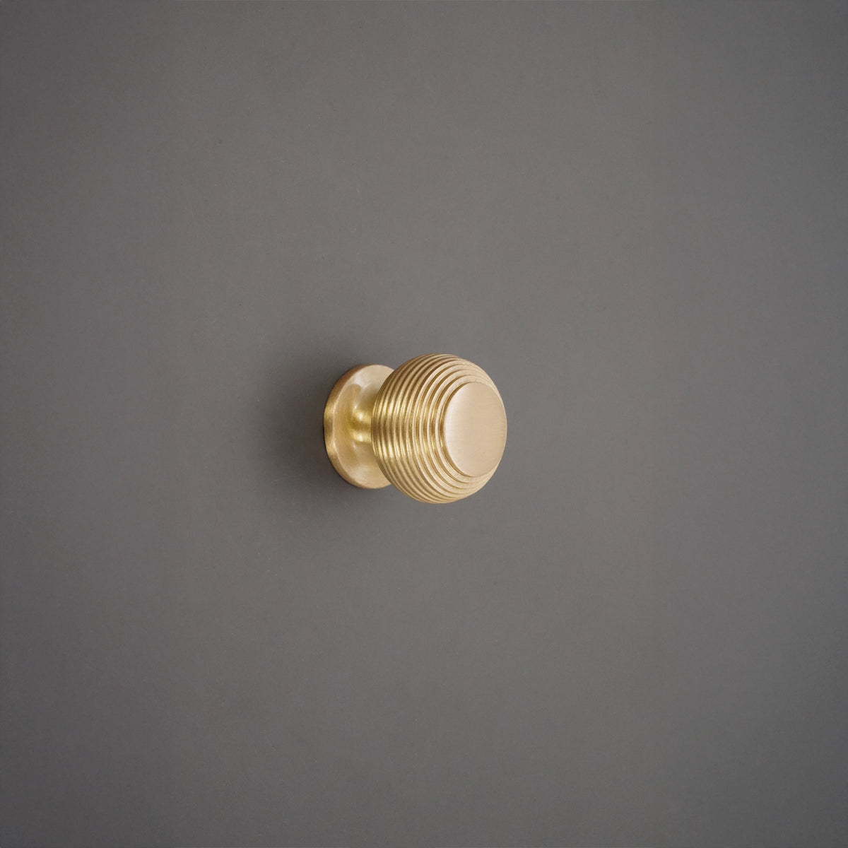 Beehive Small 30mm Cupboard Knob Satin Brass