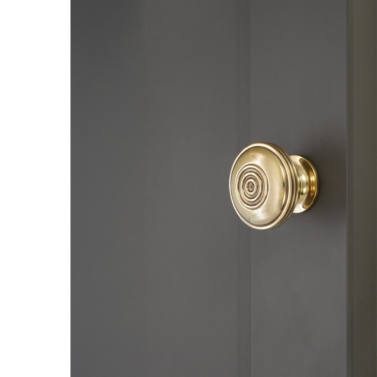 Bloxwich Large 40mm Cupboard Knob Aged Brass