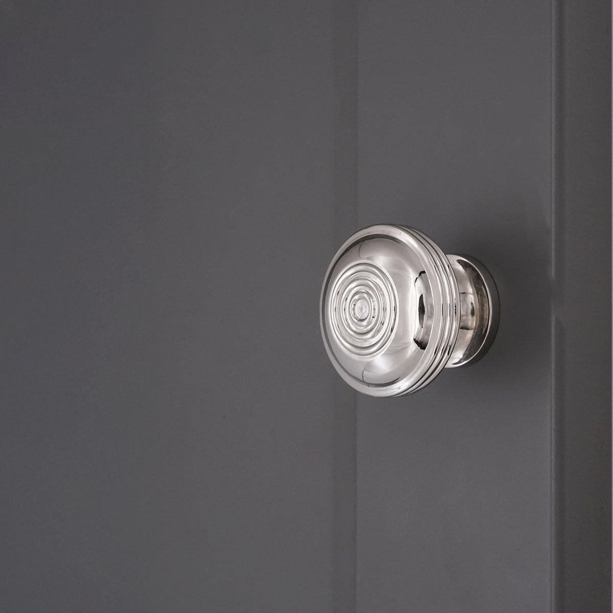 Bloxwich Large 40mm Cupboard Polished Nickel