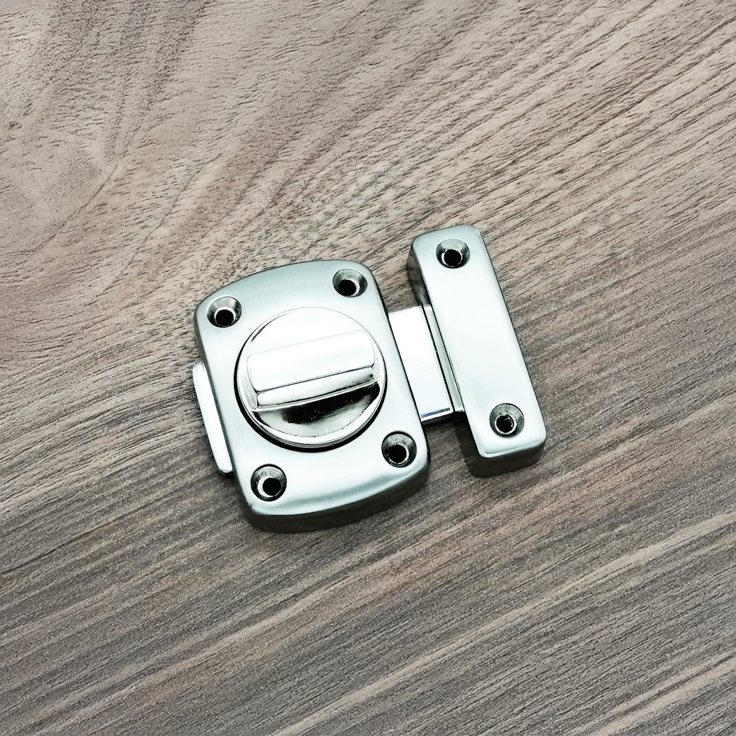 Sigma Bahroom Latch Small Satin Nickel