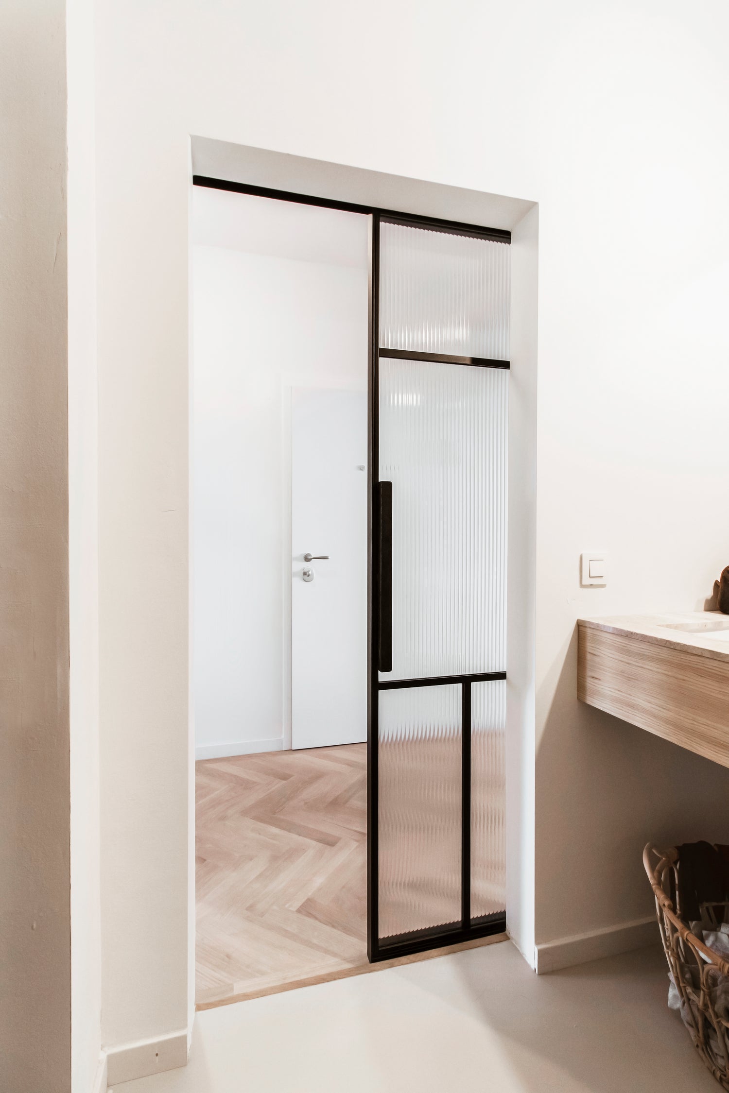 VIDADOORS_stalendeur_schuifdeur_flutesglas_1